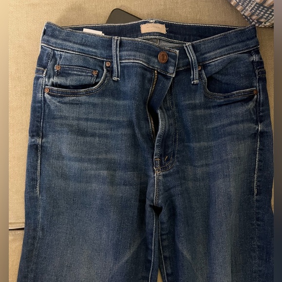 Mother The Insider Crop Step Fray Jeans in Sweet and Sassy medium denim - Picture 6 of 9